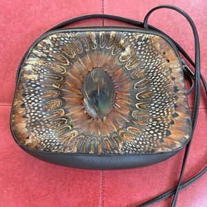 Chic Feather Design Crossbody Bag